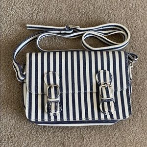 XXI crossbody bag